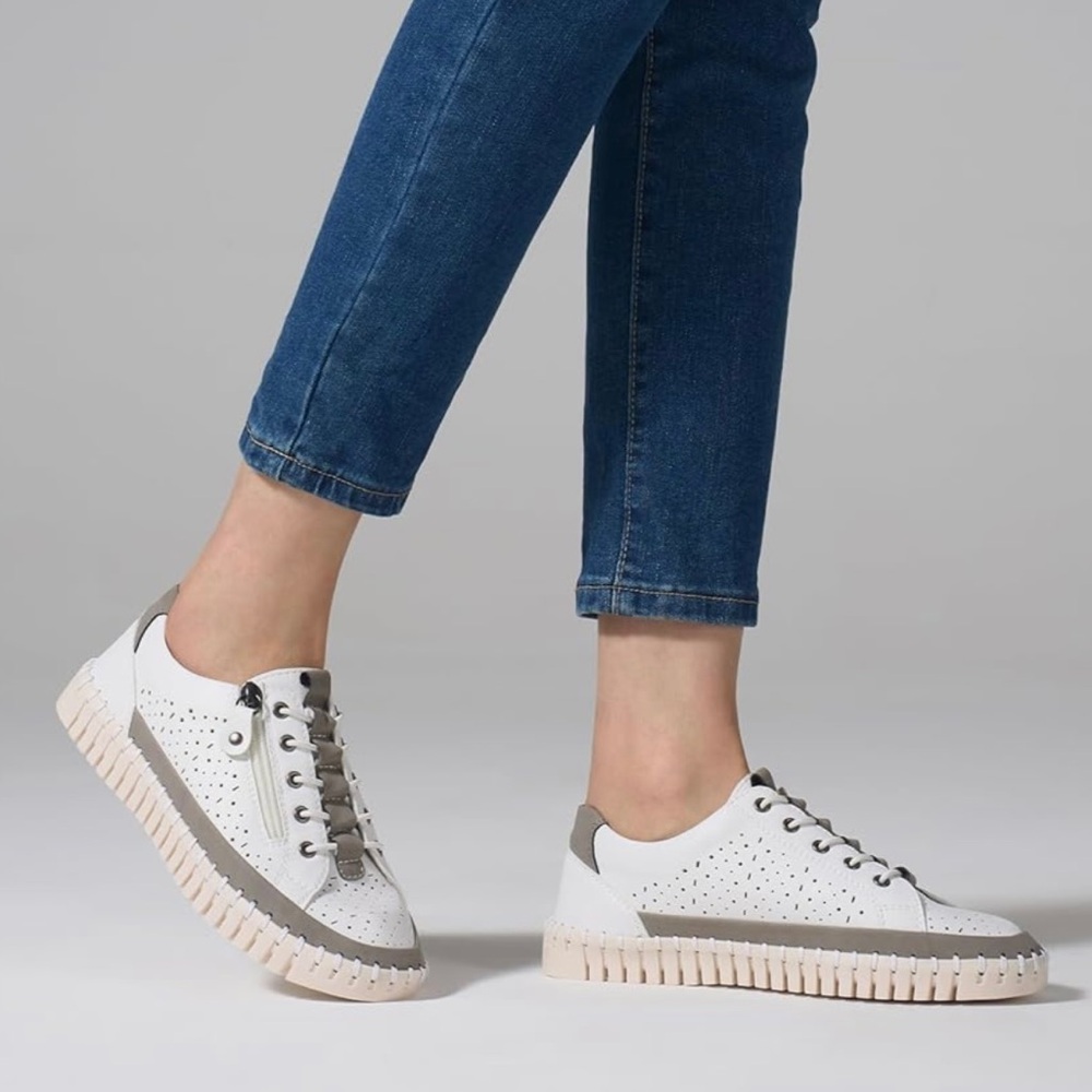 Smilin Womens Fashion Sneakers Casual New With Tags Size 7
